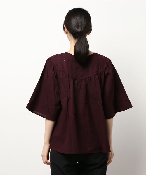 Samansa Mos2(サマンサ モスモス)の「レース切替前後着ブラウス(シャツ/ブラウス・レディース・パープル/ブラック/ベージュ/モカ・フリ-)」の5枚目の写真