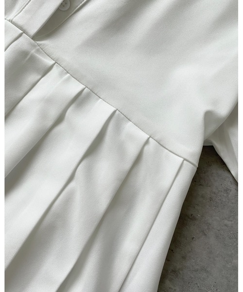 She's Closet（シーズクローゼット）の「タックプリーツAラインフレア長袖チュニックブラウス（チュニック・レディース・ホワイト/ブラック/ダークグリーン/ベージュ・FREE）」の11枚目の写真