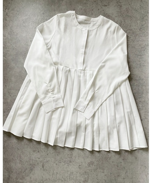 She's Closet（シーズクローゼット）の「タックプリーツAラインフレア長袖チュニックブラウス（チュニック・レディース・ホワイト/ブラック/ダークグリーン/ベージュ・FREE）」の13枚目の写真