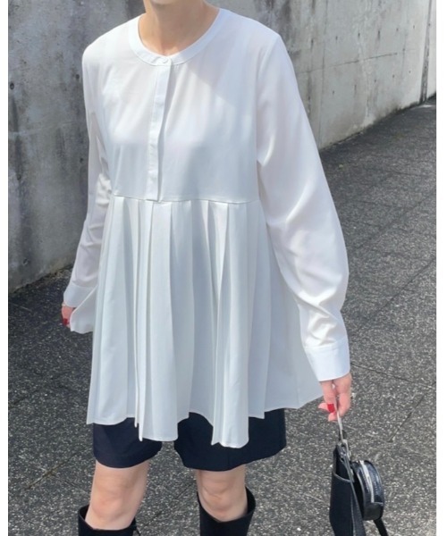 She's Closet（シーズクローゼット）の「タックプリーツAラインフレア長袖チュニックブラウス（チュニック・レディース・ホワイト/ブラック/ダークグリーン/ベージュ・FREE）」の15枚目の写真