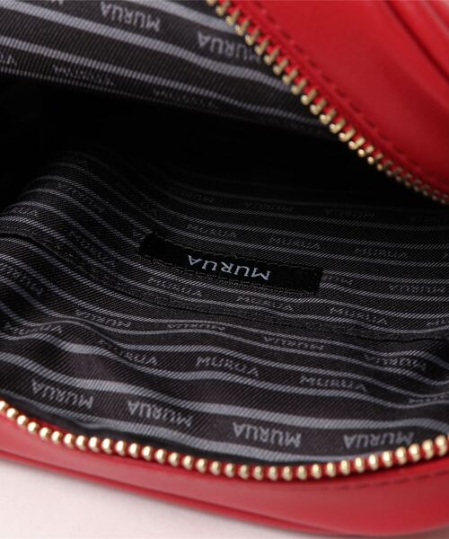 MURUA(ムルーア)の「MURUA (ムルーア) ミニスクエアバッグ シンプルシリーズ MR-B818(ショルダーバッグ・レディース・ブラック/ネイビー/レッド/ピンク/グリーン/アイボリー・FREE)」の20枚目の写真