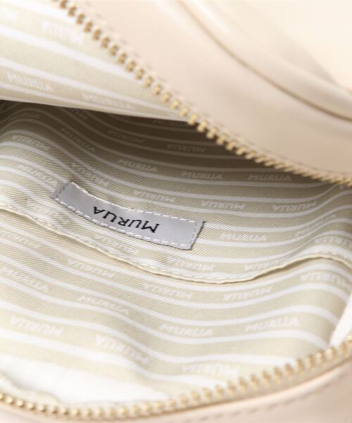 MURUA(ムルーア)の「MURUA (ムルーア) ミニスクエアバッグ シンプルシリーズ MR-B818(ショルダーバッグ・レディース・ブラック/ネイビー/レッド/ピンク/グリーン/アイボリー・FREE)」の22枚目の写真