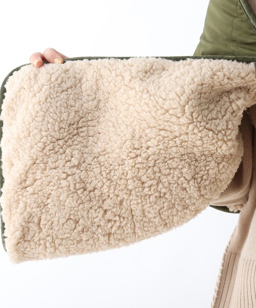 DRESKIP（ドレスキップ）の「◆ボアキルトポケットストール（ストール/ショール・レディース・ベージュ/キャメル/カーキ・00）」の9枚目の写真