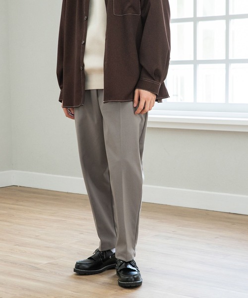 niko and...（ニコアンド）の「キープウォームバルーンパンツ（スラックス・メンズ・ネイビー/ブラウン/オレンジ/スモーク・MEDIUM/LARGE）」の4枚目の写真