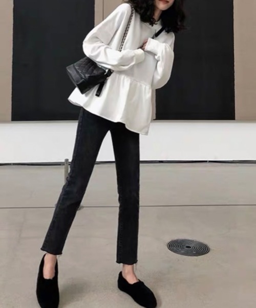 sakishimatokyo(サキシマトーキョー)の「ルージングフリル(ラッフル)切り替えトレーナー(Tシャツ/カットソー・レディース・ホワイト/ブラック/イエロー/ブルー・FREE)」の1枚目の写真