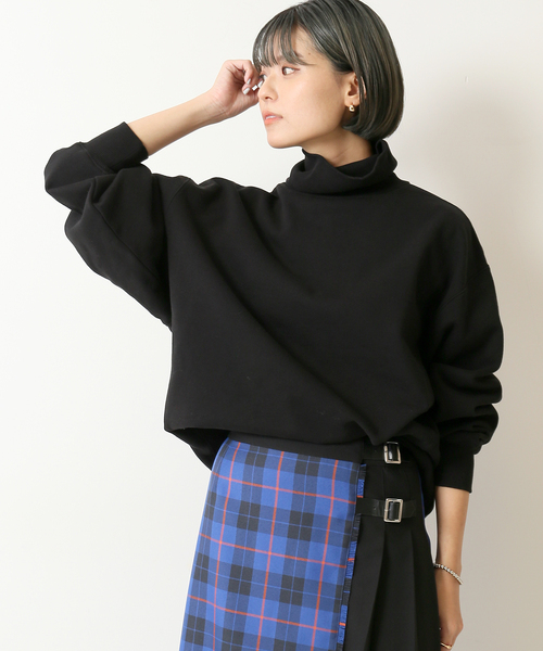 Simplicite（サンプリシテ）の「ビッグシルエット タートルネックプルオーバー◆（Tシャツ/カットソー・レディース・ブラック/オレンジ/グリーン/キャメル・FREE）」の2枚目の写真