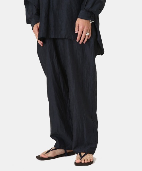 marka（マーカ）の「marka / マーカ：COCOON FIT EASY PANTS - CUPRO LINEN COTTON CLOTH -：M22A-17PT01C[COR]（その他パンツ・メンズ・チャコールグレー/グリーン・1/2/3）」の9枚目の写真