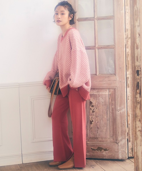 vis-`a-vis（ビサビ）の「【WEB限定】【高橋愛コラボ】スリット入りニットパンツ【セットアップ対応】（スラックス・レディース・ピンク/ブラック/オフホワイト・S/M）」の4枚目の写真