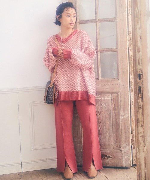 vis-`a-vis（ビサビ）の「【WEB限定】【高橋愛コラボ】スリット入りニットパンツ【セットアップ対応】（スラックス・レディース・ピンク/ブラック/オフホワイト・S/M）」の8枚目の写真