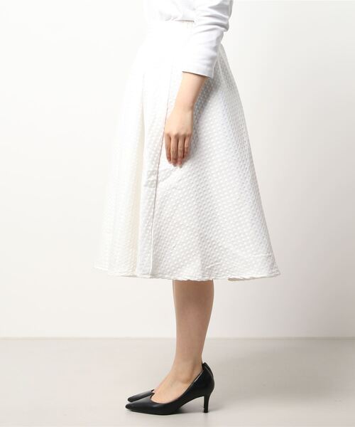 KOBE LETTUCE（コウベレタス）の「ドットジャガードボリュームフレアスカート（スカート・レディース・ブラック/オフホワイト・FREE）」の4枚目の写真