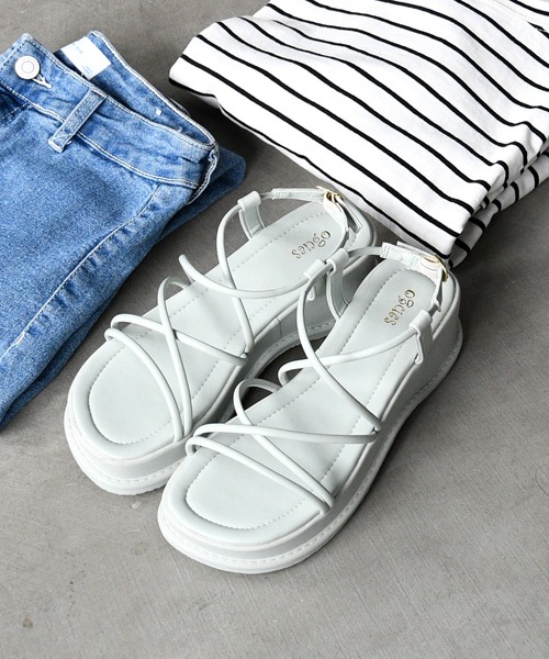 sango（sango）の「厚底ナローストラップサンダル（サンダル・レディース・ホワイト/グリーン/イエロー/グレー/ベージュ/ブラック・M/L/LL/3L/SS/S）」の4枚目の写真