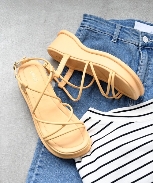 sango（sango）の「厚底ナローストラップサンダル（サンダル・レディース・ホワイト/グリーン/イエロー/グレー/ベージュ/ブラック・M/L/LL/3L/SS/S）」の6枚目の写真