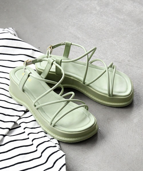 sango（sango）の「厚底ナローストラップサンダル（サンダル・レディース・ホワイト/グリーン/イエロー/グレー/ベージュ/ブラック・M/L/LL/3L/SS/S）」の21枚目の写真