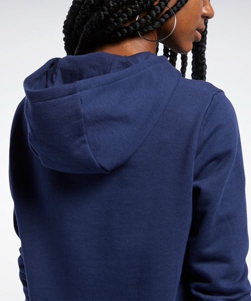 Reebok（リーボック）の「クラシックス ファウンデーション フレンチテリー フーディー / Classics Foundation French Terry Hoodie（パーカー・レディース・ネイビー・SMALL/MEDIUM/LARGE/X-LARGE/XX-LARGE/X-SMALL）」の5枚目の写真