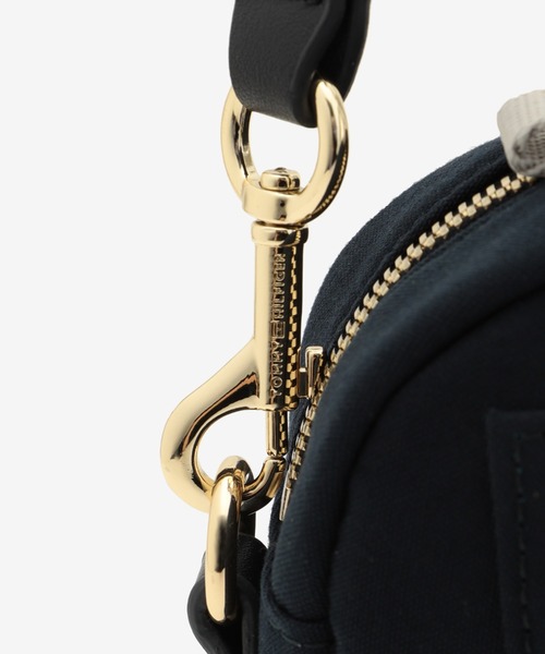 TOMMY HILFIGER(トミーヒルフィガー)の「サープラスクロスオーバーバッグ(ハンドバッグ・レディース・ネイビー・FREE)」の4枚目の写真