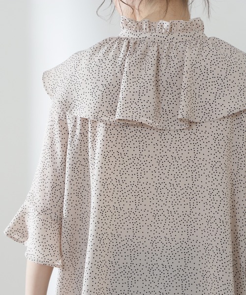 N.（N. Natural Beauty Basic）（エヌエヌナチュラルビューティーベーシック）の「◆フリルカラープリントブラウス（シャツ/ブラウス・レディース・ホワイト系その他/ブラック系その他・MEDIUM）」の11枚目の写真