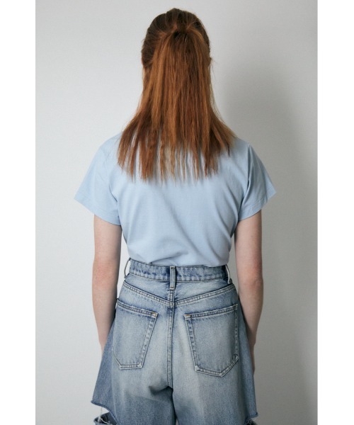 MOUSSY（マウジー）の「BEST DAY EMBROIDERY Tシャツ（Tシャツ/カットソー・レディース・ホワイト/ライトブラック/ライトブルー・FREE）」の6枚目の写真