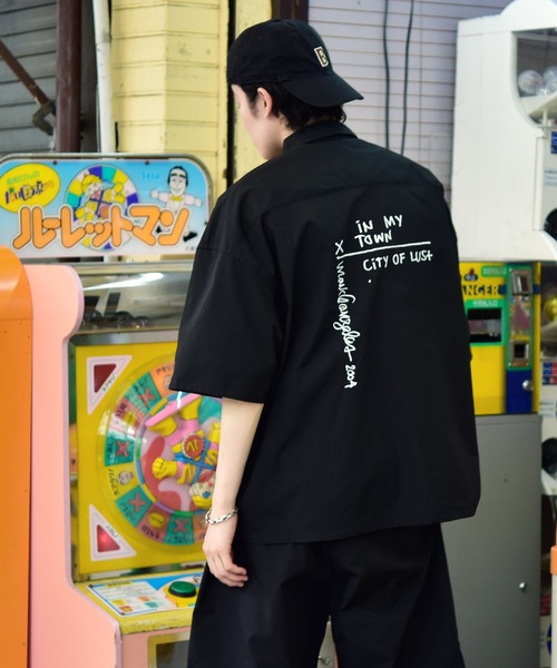 Mark Gonzales（マーク・ゴンザレス）の「【 セットアップ 】 Mark Gonzales / マークゴンザレス 別注 コラボ セットアップ / ロゴ刺繍 オーバーサイズ 半袖 レギュラーカラー シャツ ジャケット ＆ ワイドショートパンツ ワンマイルウェア（セットアップ・メンズ・ブラック/グレー・MEDIUM/LARGE）」の8枚目の写真