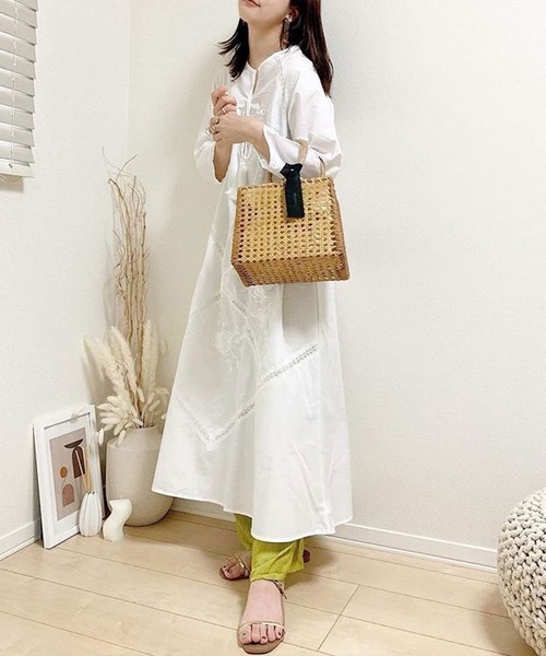 EPICKS(エピックス)の「ヴィンテージエスニックカフタンネックマキシワンピース(ワンピース・レディース・ホワイト・F)」の11枚目の写真