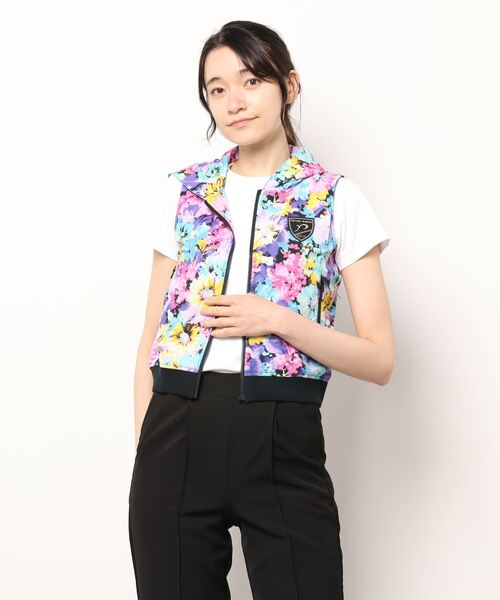 rienda suelta(リエンダスエルタ)の「《rienda suelta》SUMMER FLOWER1パーカーベスト ゴルフウエア(ベスト・レディース・レッド/ピンク・SMALL/MEDIUM)」の2枚目の写真
