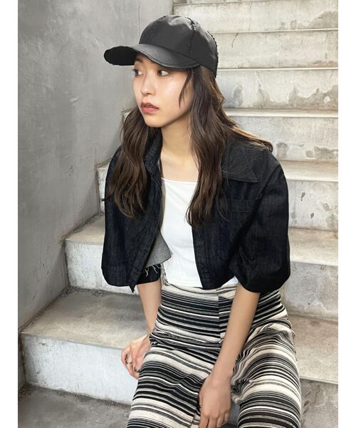 EMODA（エモダ）の「ヘムカットクロップスデニムシャツ（シャツ/ブラウス・レディース・ブラック/インディゴブルー/アイボリー・FREE）」の19枚目の写真