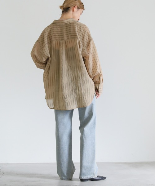 select MOCA（セレクトモカ）の「2022 AW シアーストライプビッグシャツ（シャツ/ブラウス・レディース・ブラウン/グリーン/アイボリー・FREE）」の10枚目の写真