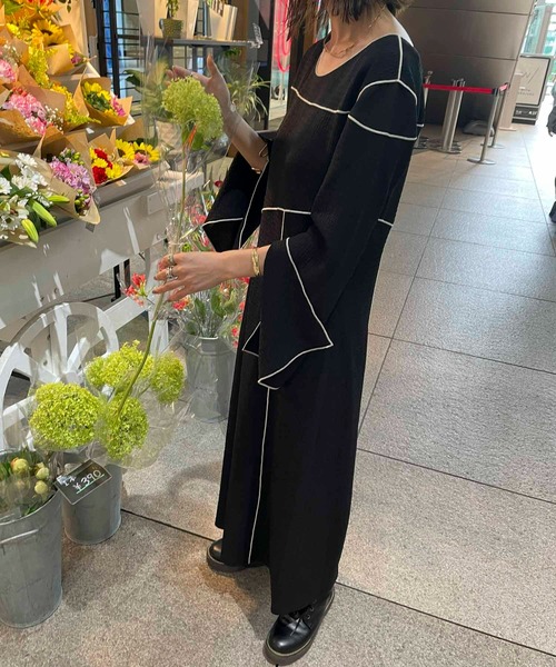 byYOUANCE(バイユアンス)の「配色デザインスリットカットワンピース(ワンピース・レディース・ブラック/ブラウン/アイボリー・FREE)」の2枚目の写真