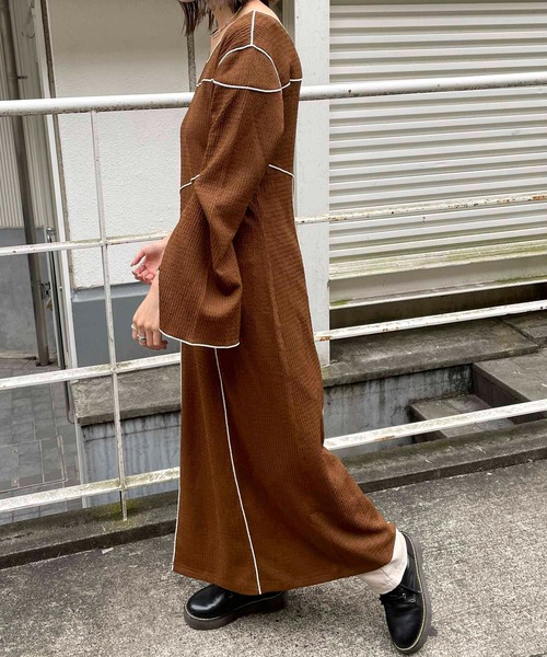 byYOUANCE(バイユアンス)の「配色デザインスリットカットワンピース(ワンピース・レディース・ブラック/ブラウン/アイボリー・FREE)」の15枚目の写真