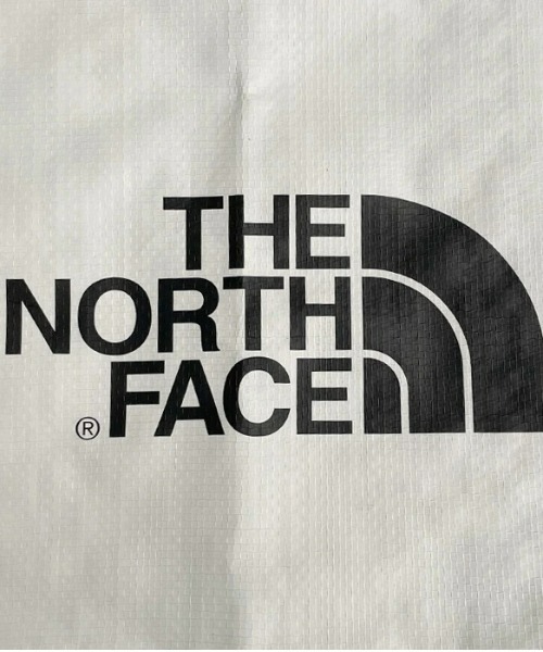 THE NORTH FACE（ザノースフェイス）の「THE NORTH FACE(ザ・ノースフェイス)/LOGOエコバッグ トートバッグ（トートバッグ・レディース・ホワイト/ブラック/レッド・FREE）」の16枚目の写真
