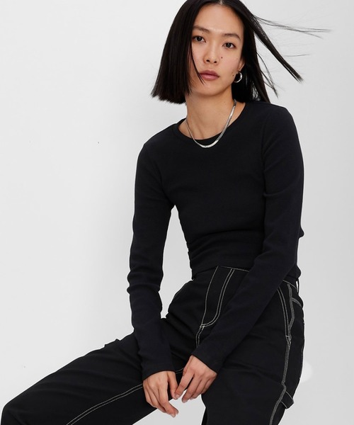 GAP（ギャップ）の「リブTシャツ（Tシャツ/カットソー・レディース・ホワイト/ブラック/ベージュ/ブラウン/その他・S/M/L/XL/XS/XXS）」の3枚目の写真