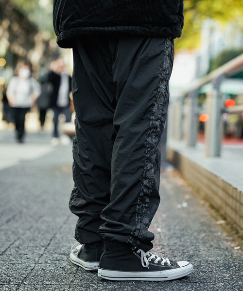 Subciety（サブサエティ）の「PAISLEY TRACK PANTS（その他パンツ・メンズ・ブラック×ブルー/ブラック×ブラック・MEDIUM/LARGE/X-LARGE）」の21枚目の写真