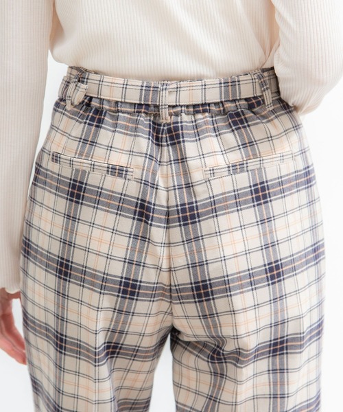 Honeys(ハニーズ)の「チェックストレートパンツ(その他パンツ・レディース・ブラック系その他/ベージュ系その他/ブラック×ブルー/ブラック系その他2・LL/S/M/L)」の14枚目の写真