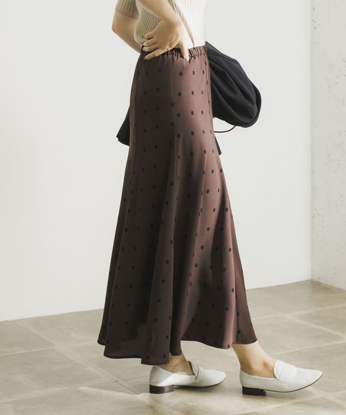 URBAN RESEARCH（アーバンリサーチ）の「ドット柄マーメイドスカート（スカート・レディース・ブラウン/ブラック・38/36）」の17枚目の写真