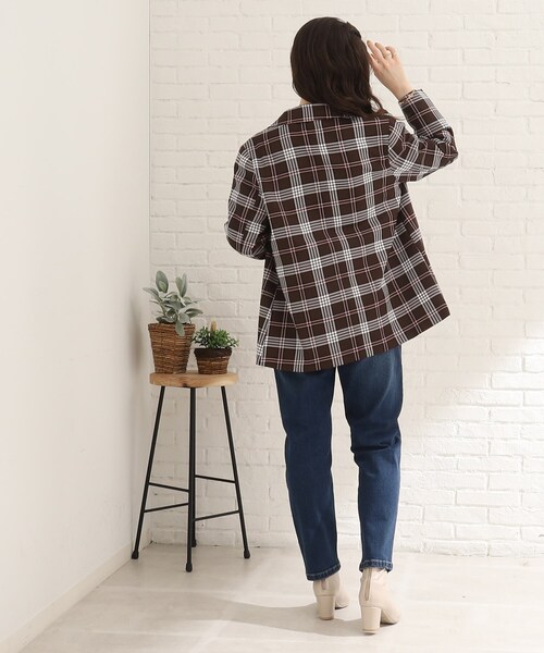 Cutie Blonde（キューティーブロンド）の「◆【セットアップ可能】主役級。ダブルブレスト チェックジャケット（テーラードジャケット・レディース・ブラウン系2/ベージュ系1・02/03）」の4枚目の写真