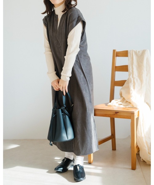 Amourire(アムリール)の「【yumiコラボ】シャツコールキーネックジャンスカ(ジャンパースカート・レディース・ブラウン/ダークグレー/ベージュ・M/L)」の5枚目の写真
