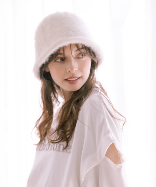 OLIVE des OLIVE（オリーブデオリーブ）の「シャギークロ―シュハット（ハット・レディース・オフホワイト/グレイッシュベージュ・FREE）」の2枚目の写真