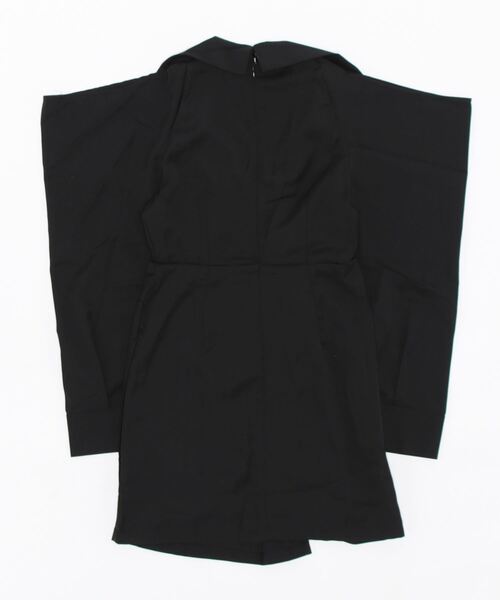 Jasmine Grandiflorum（ジャスミングランディフローラム）の「【Jasmine】オフショルカクシュールシャツワンピ（ワンピース・レディース・ブラック/ベージュ・SMALL/LARGE/MEDIUM）」の3枚目の写真