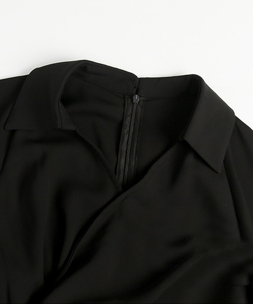 Jasmine Grandiflorum（ジャスミングランディフローラム）の「【Jasmine】オフショルカクシュールシャツワンピ（ワンピース・レディース・ブラック/ベージュ・SMALL/LARGE/MEDIUM）」の6枚目の写真