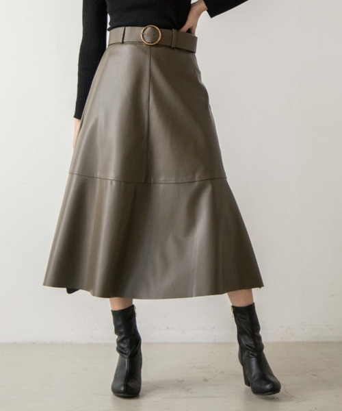 OLUPIC(オルピック)の「OLUPIC/【WEB限定】フェイクレザーフレアスカート(スカート・レディース・ブラウン/カーキ・FREE)」の12枚目の写真