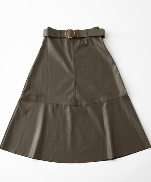 OLUPIC(オルピック)の「OLUPIC/【WEB限定】フェイクレザーフレアスカート(スカート・レディース・ブラウン/カーキ・FREE)」の14枚目の写真