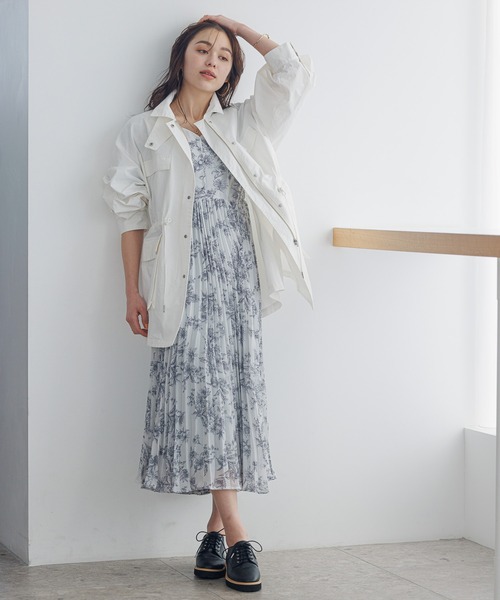 mysty woman（ミスティウーマン）の「【様々な着こなしが楽しめる！】サイドスリットミリタリージャケット 193391（ミリタリージャケット・レディース・オフホワイト/カーキ・FREE）」の3枚目の写真