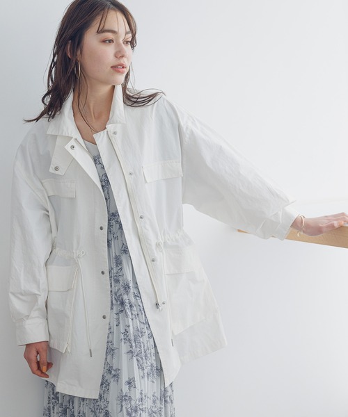 mysty woman（ミスティウーマン）の「【様々な着こなしが楽しめる！】サイドスリットミリタリージャケット 193391（ミリタリージャケット・レディース・オフホワイト/カーキ・FREE）」の5枚目の写真