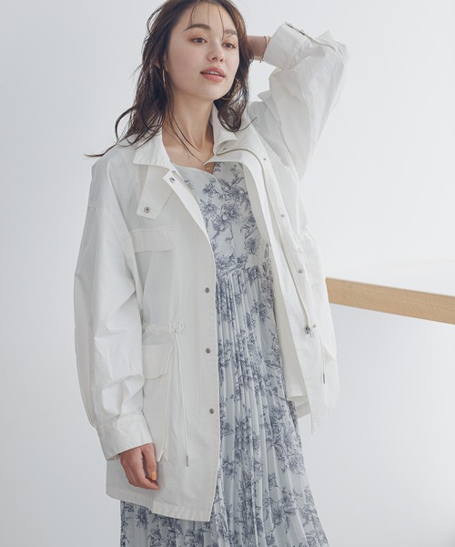 mysty woman（ミスティウーマン）の「【様々な着こなしが楽しめる！】サイドスリットミリタリージャケット 193391（ミリタリージャケット・レディース・オフホワイト/カーキ・FREE）」の6枚目の写真