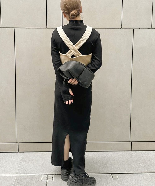 select MOCA by son（セレクトモカバイソン）の「バックスリット