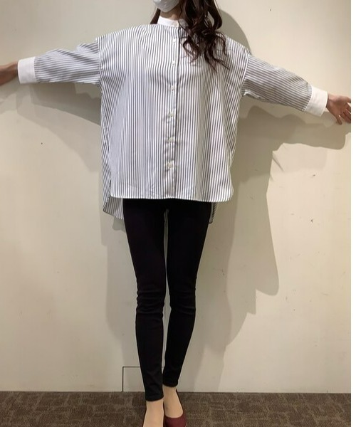 TOKYO SHIRTS（トウキョウシャツ）の「形態安定ノーアイロン スタンドカラー 七分袖ビジネスワイシャツ（ビジネスシャツ・レディース・ブルー・FREE）」の10枚目の写真