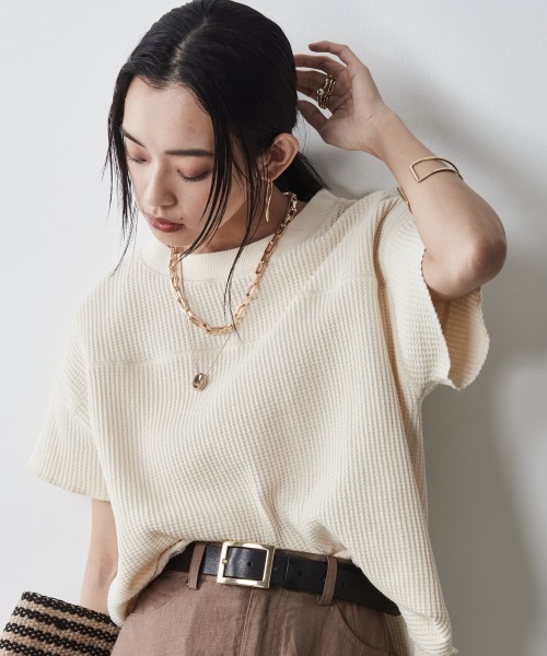 CHIC STYLE（シックスタイル）の「＜大きいサイズ＞綿100％ワッフルフレンチスリーブカットソープルオーバー シックスタイル（Tシャツ/カットソー・レディース・ネイビー/スミクロ/アイボリー・L/LL/3L/4L/5L）」の2枚目の写真