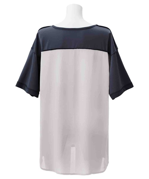 Viola e Viola(ヴィオラエヴィオラ)の「レイヤード風Tシャツブラウス(Tシャツ/カットソー・レディース・ピンク/ダークネイビー/ミント/グレイッシュブルー/サンドグレー/グリーン・LARGE/MEDIUM/X-LARGE/XX-LARGE)」の19枚目の写真