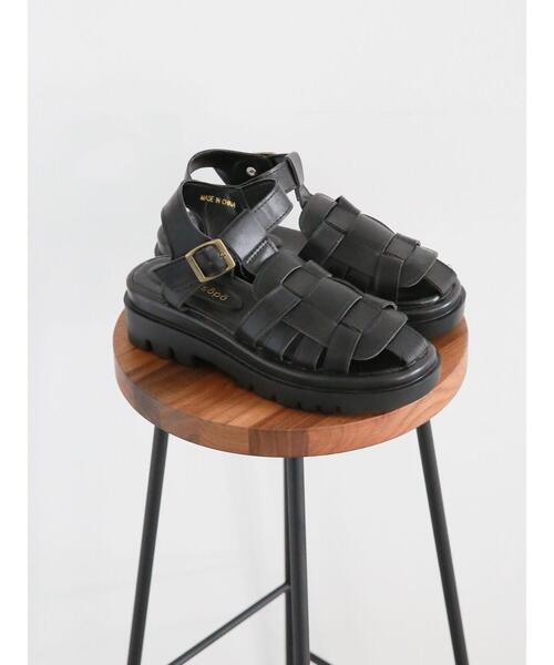 ehka sopo（エヘカソポ）の「ボリュームグルカサンダル（サンダル・レディース・ブラウン/ブラック/オフホワイト・MEDIUM/LARGE）」の5枚目の写真