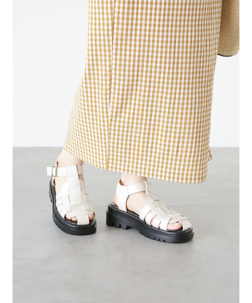 ehka sopo（エヘカソポ）の「ボリュームグルカサンダル（サンダル・レディース・ブラウン/ブラック/オフホワイト・MEDIUM/LARGE）」の8枚目の写真