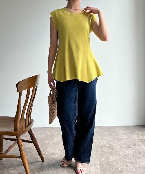 Chez toi（シェトワ）の「ペプラムフレンチスリーブプルオーバー（ニット/セーター・レディース・イエロー/アイボリー/グリーン/ブラック・FREE）」の5枚目の写真